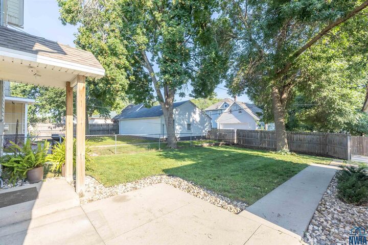 Property Photo: 4211 Orleans Avenue IA 51106