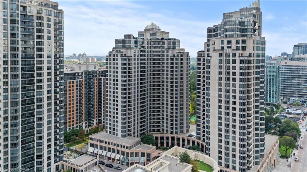 Photo de la propriété: 15 Northtown Way 1222 ON M2N 7L4