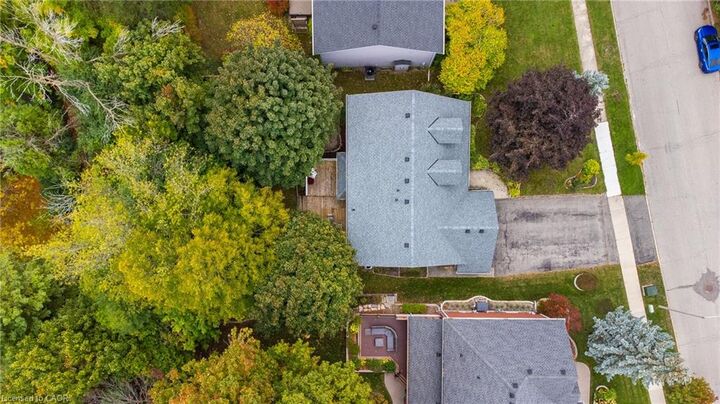 Property Photo: 553 Paradise Crescent ON N2T 2J8