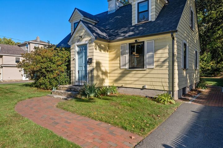 Property Photo:  19 Snowling Rd  MA 01569 