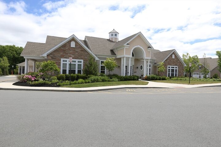 Property Photo:  42 Hopkins Circle 42  MA 01844 