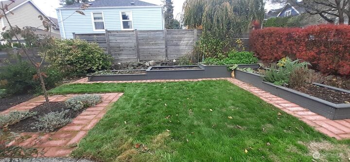 Property Photo:  8011  Burke Avenue N  WA 98103 