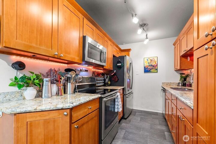 Property Photo:  6111 N 16th Street M102  WA 98406 