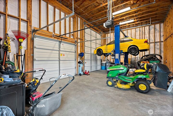 Property Photo:  1602  12th Avenue SE  WA 98372