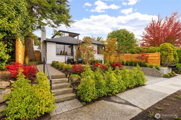 Property Photo:  5946  39th Avenue SW  WA 98136 