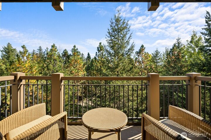 Property Photo:  3600  Suncadia Trail 4038  WA 98922 