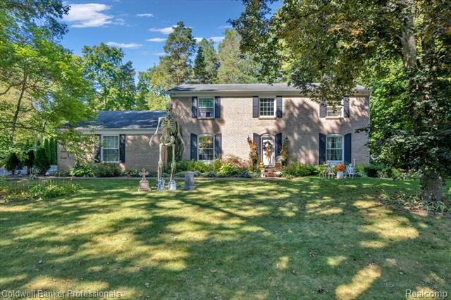 Property Photo: 1565 Heather Drive MI 48446