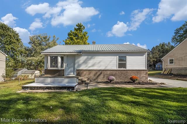Property Photo:  769 Markdale Street  MI 48362