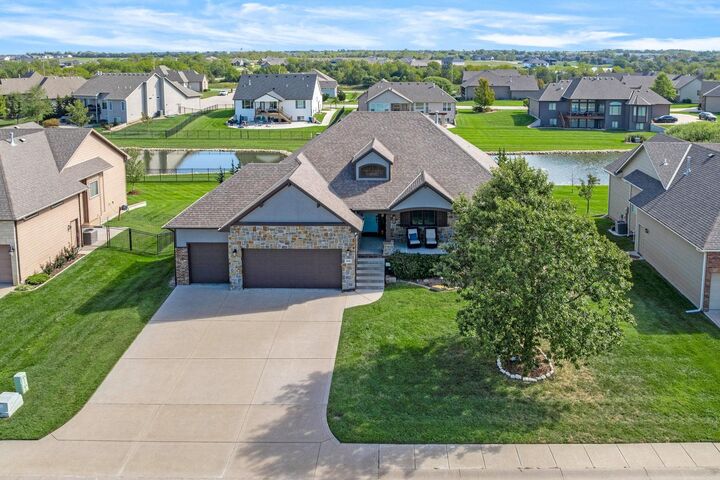 Property Photo: 4860 N Indian Oak St KS 67226