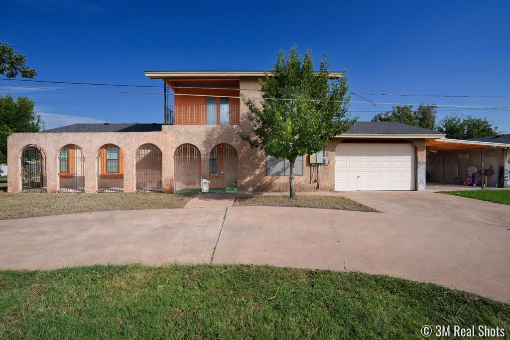 Property Photo: 502 N Browning St TX 76903