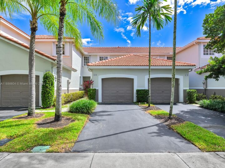 Property Photo: 3738 San Simeon Cir FL 33331