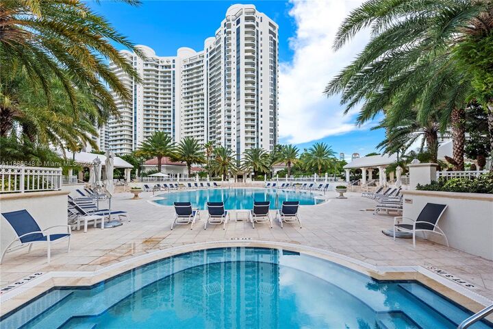 6000 Island Blvd 203  Aventura FL 33160 photo