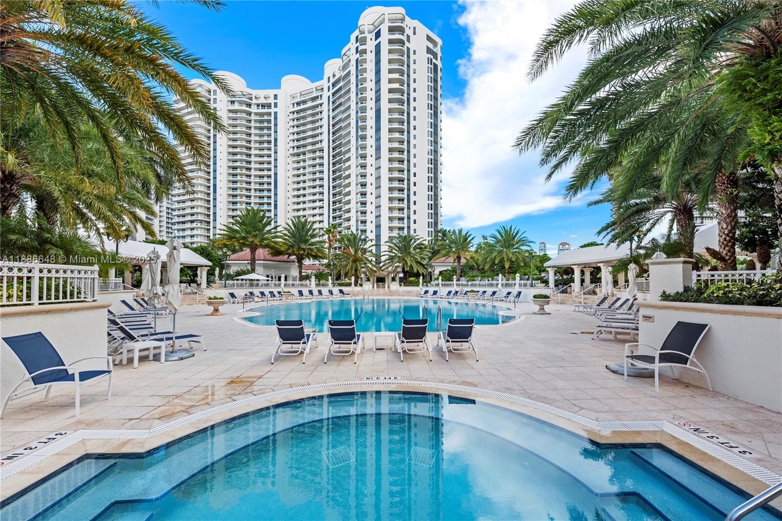 Property Photo: 6000 Island Blvd 203 FL 33160