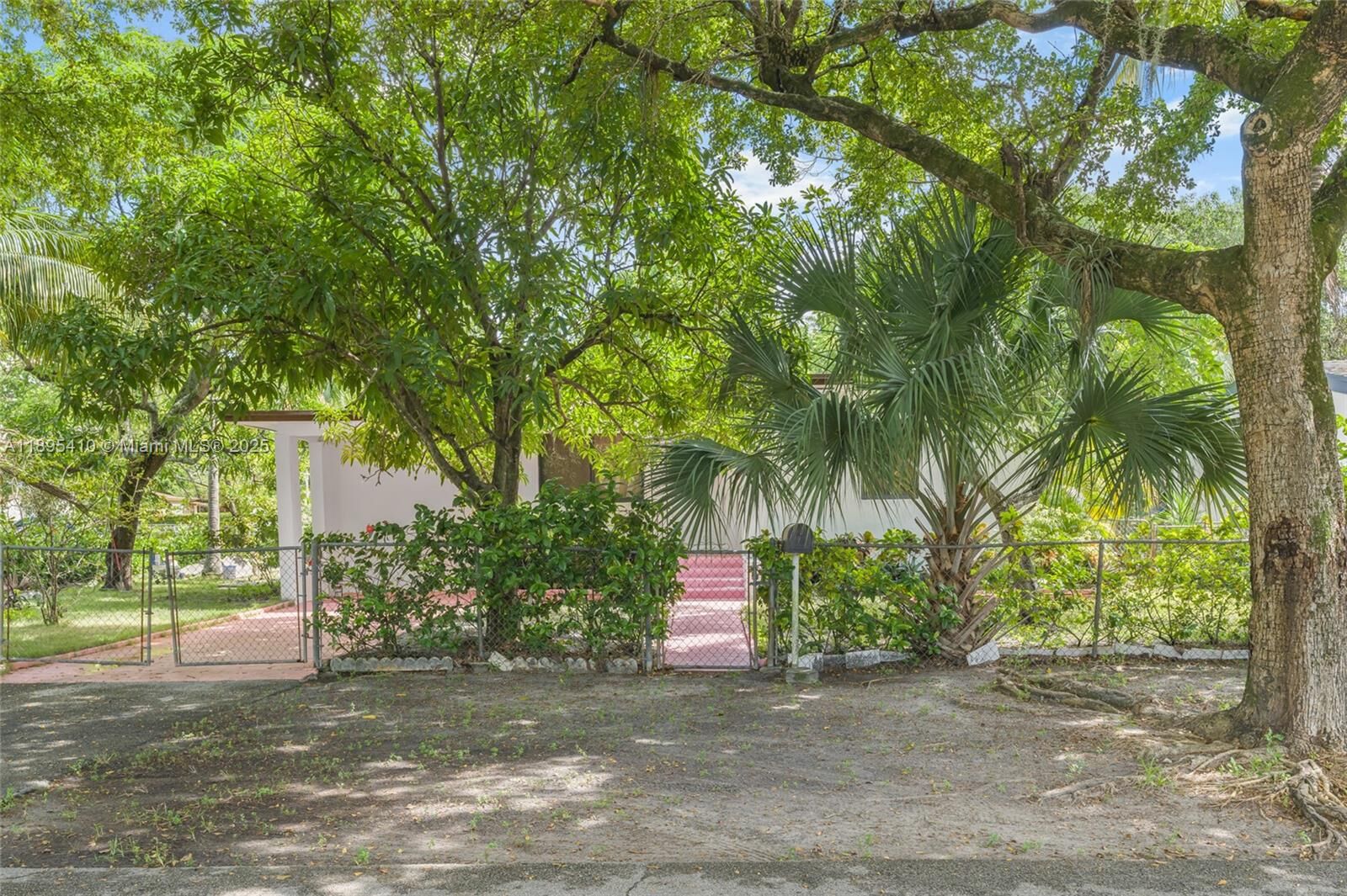 Property Photo: 12037 NW 8th Ave FL 33168