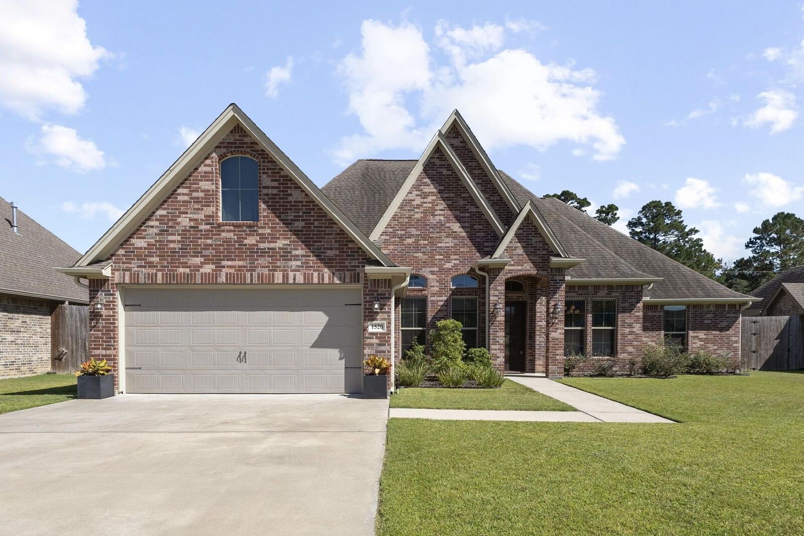 Property Photo: 1520 Kalas Circle TX 77657