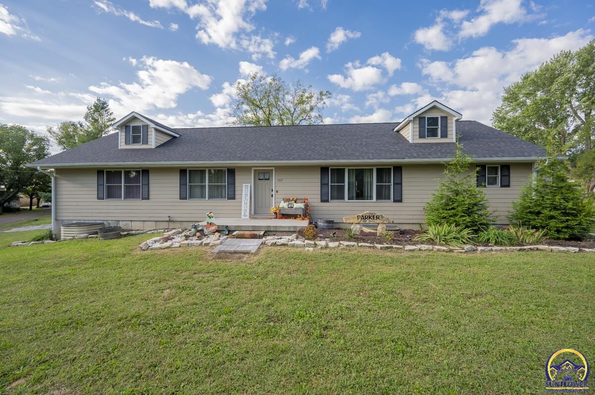 Property Photo: 209 3rd St KS 66550