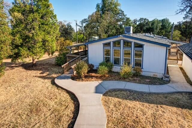 Property Photo: 21533 Anron Lane CA 96003