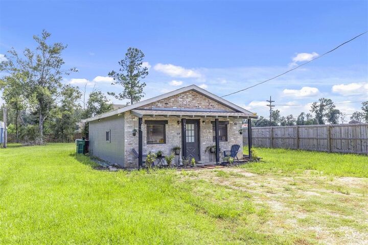 Property Photo: 657 Topsy Road LA 70611