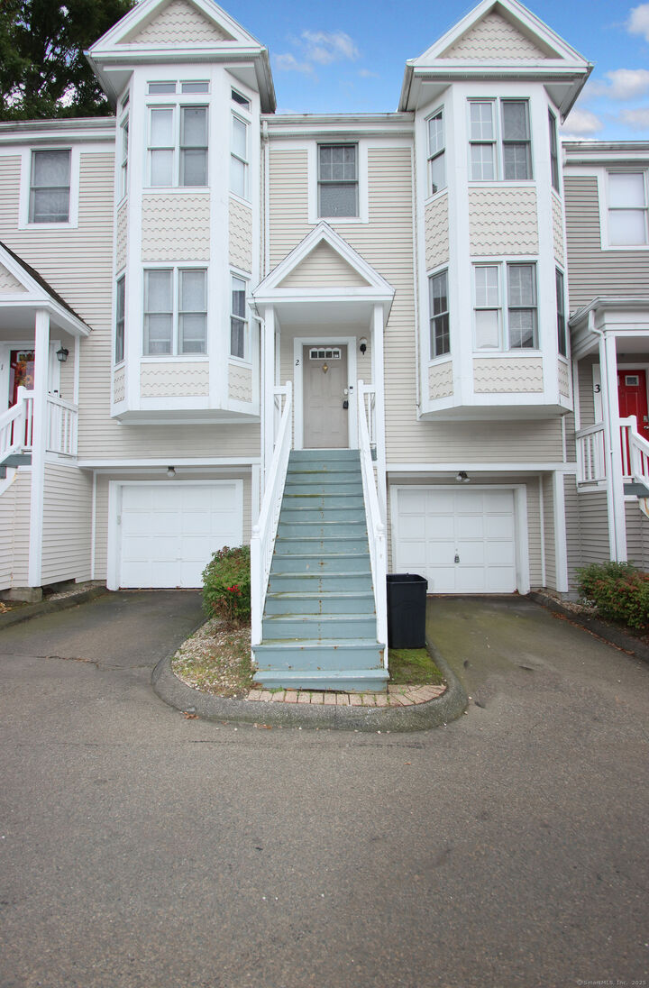 Property Photo: 916 Quinnipiac Avenue Apt 2 CT 06513