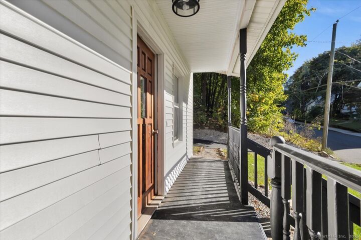 Property Photo: 137 High Street CT 06066