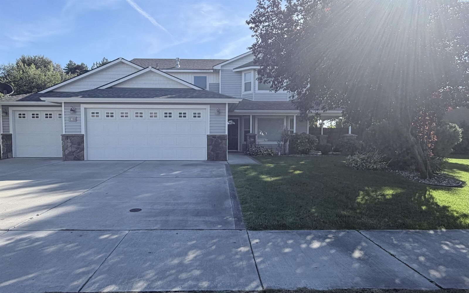 Property Photo:  9616 Winthrop Dr  WA 99301 