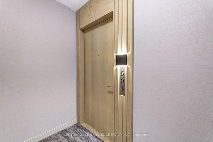 Photo de la propriété:  65 Annie Craig Drive 504  ON M8V 0G3 