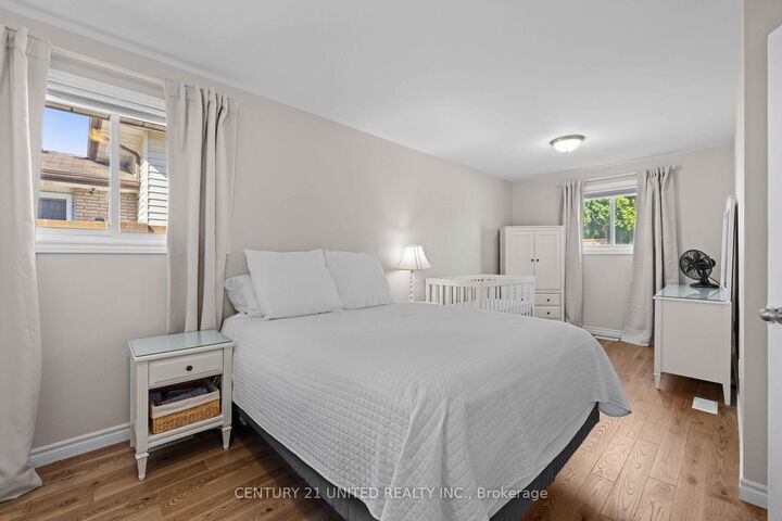 392 Wellington Street  Peterborough ON K9H 5C2 photo