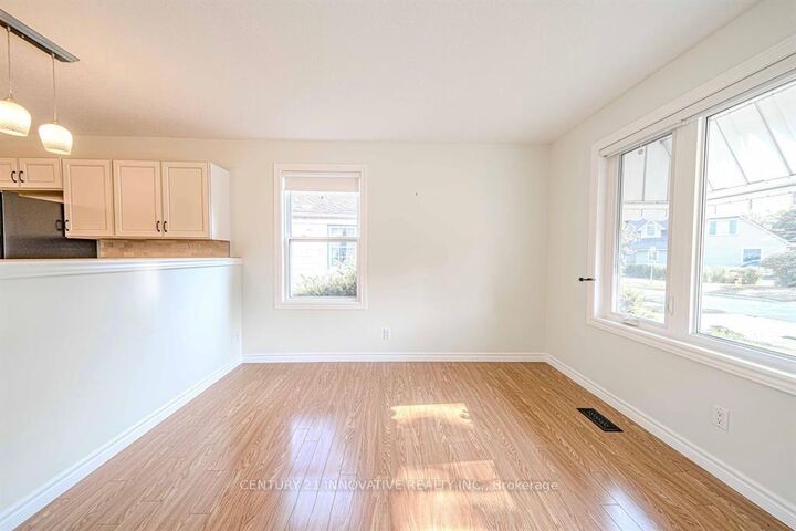Property Photo: 70 St Clair Avenue ON N2M 3Z4