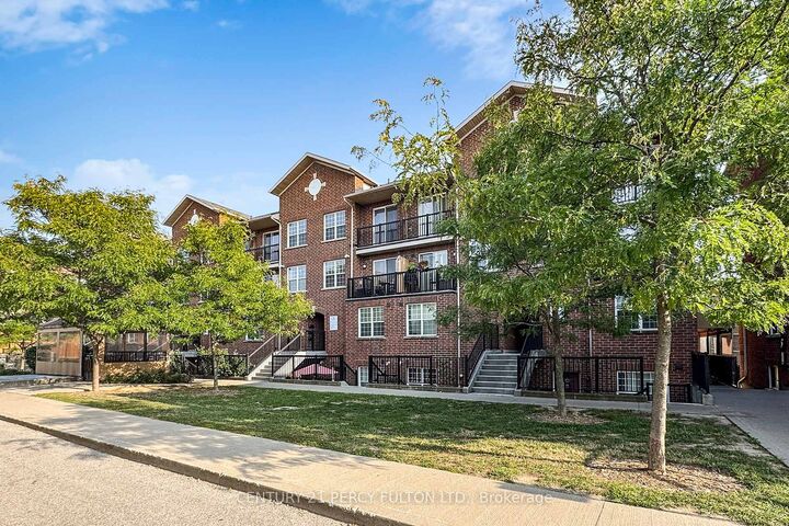 Photo de la propriété: 45 Strangford Lane 308F ON M1L 0E5