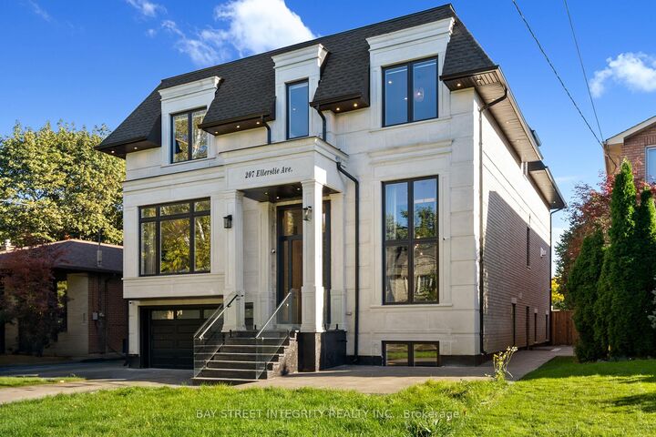 Photo de la propriété: 207 Ellerslie Avenue ON M2N 1Y3