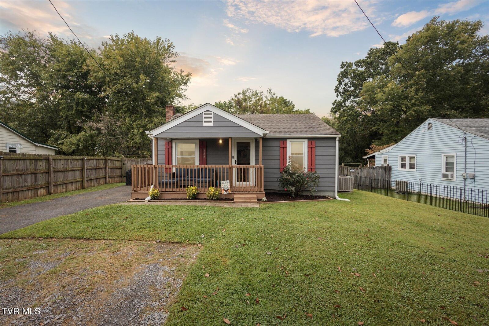 Property Photo: 225 Atlanta Avenue TN 37645