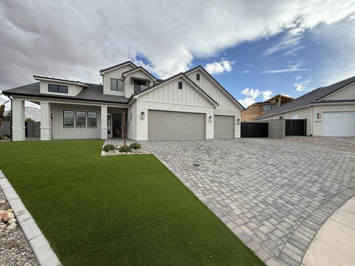 Property Photo: 3018 E Alderann St UT 84790