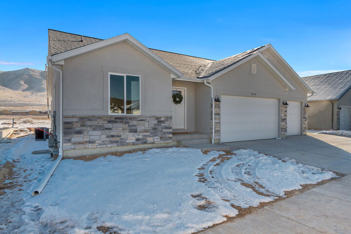 3714 N Daffodil Dr  Eagle Mountain UT 84005 photo