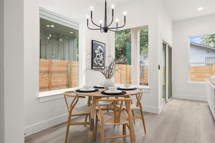 Property Photo: 1700 Pennsylvania Avenue TX 78702