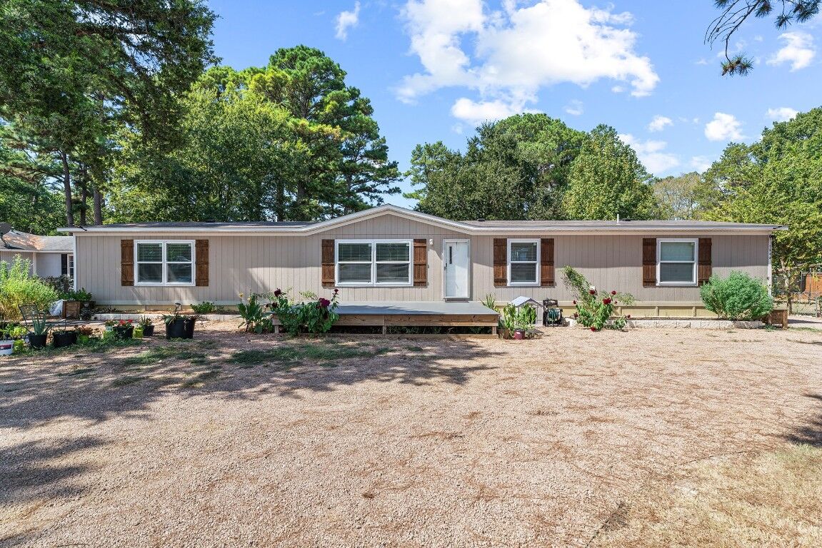 Property Photo:  124 Twin Lakes Lane A  TX 78602 