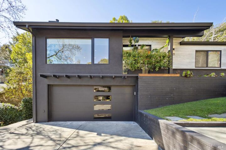 Property Photo: 321 N Almenar Drive CA 94904
