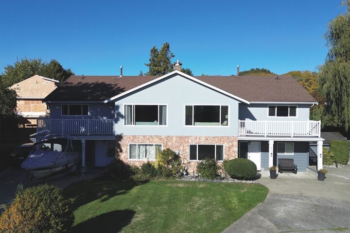 Photo de la propriété: 8800 Rosedene Court BC V7A 2P9