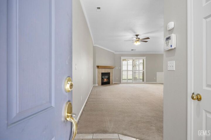 Property Photo: 12200 Verdelho Avenue CA 93312