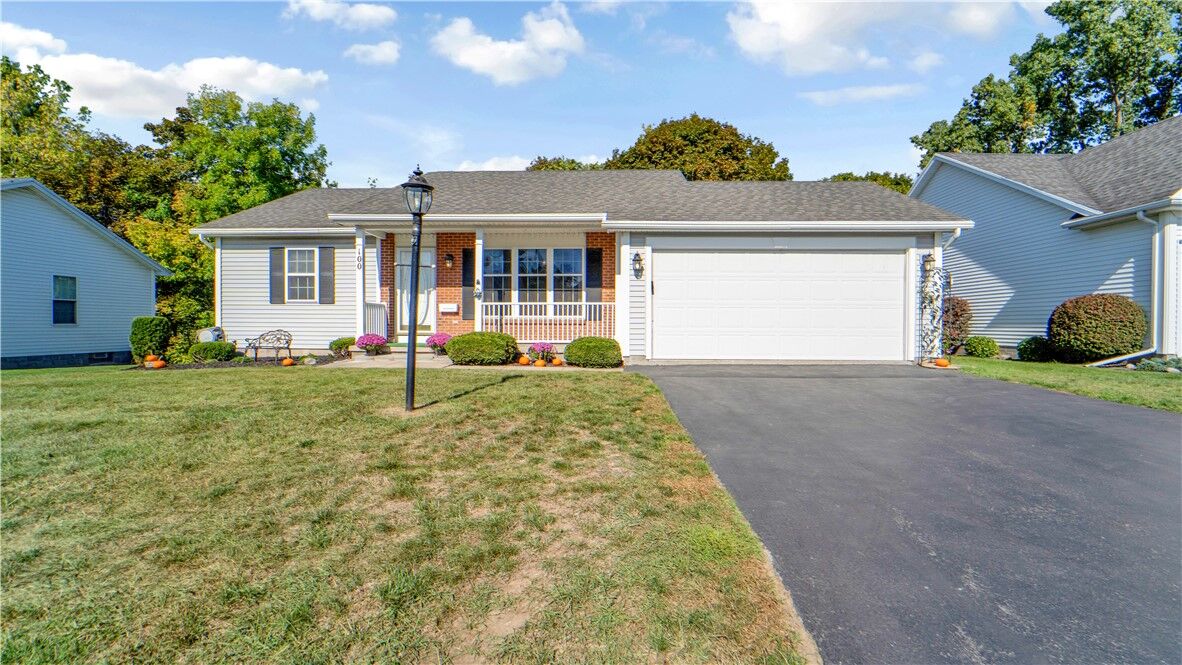 Property Photo:  100 Brownstone Lane  NY 14615 