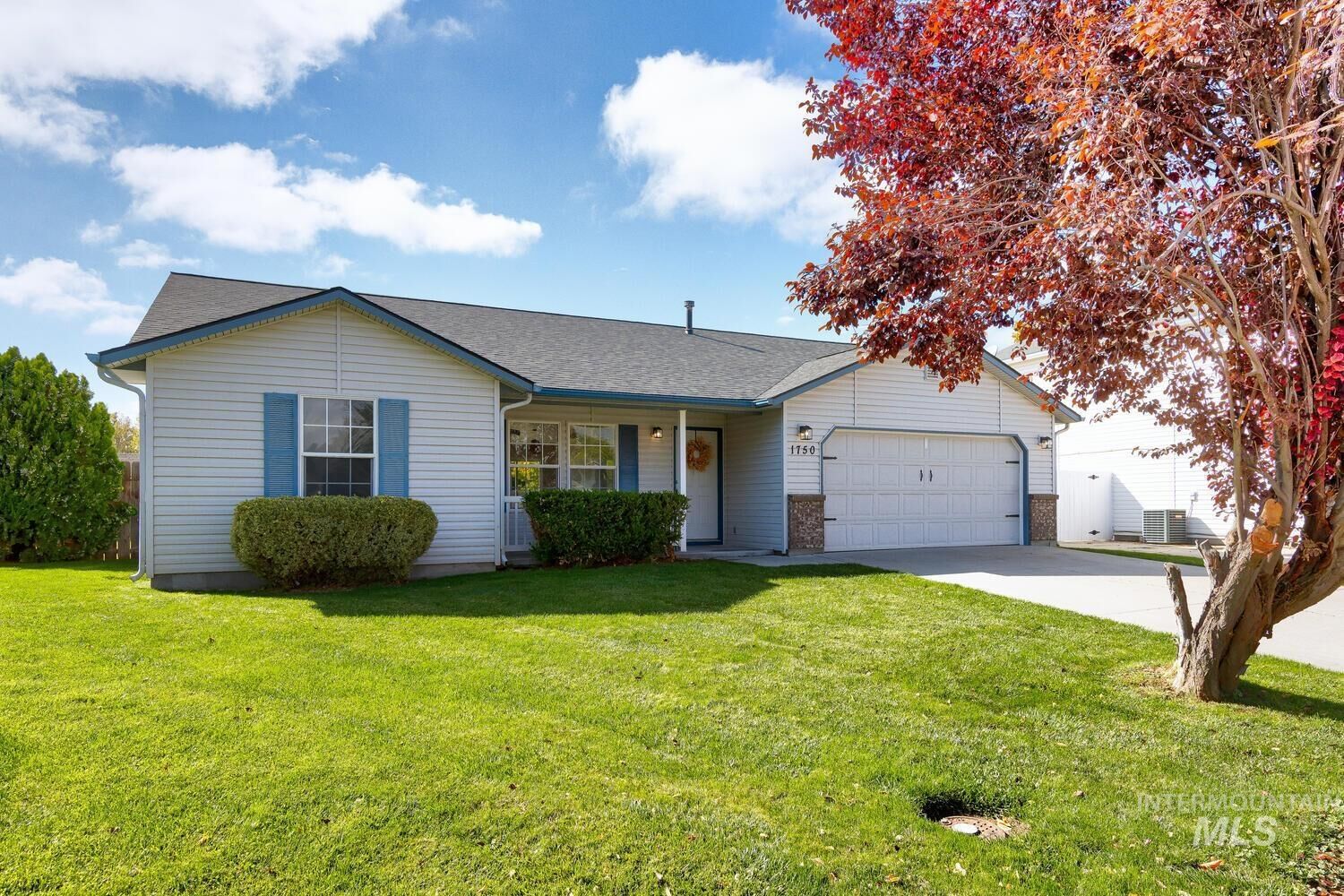 Property Photo: 1750 N Tiny Hawk Pl ID 83634