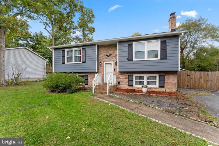 Property Photo: 5406 Lee White Lane VA 22407