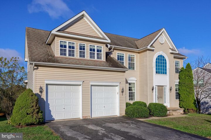 Property Photo: 1636 Fountain Rock Drive PA 17315