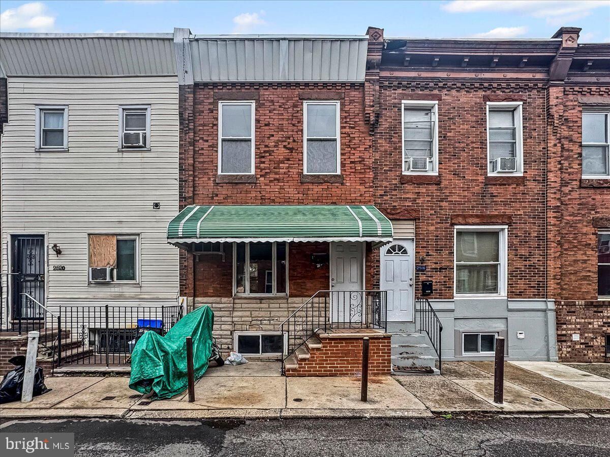 Property Photo:  2518 S Fairhill Street  PA 19148 