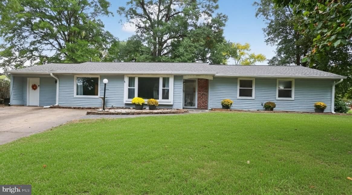 Property Photo: 3301 Somerset Lane VA 22407