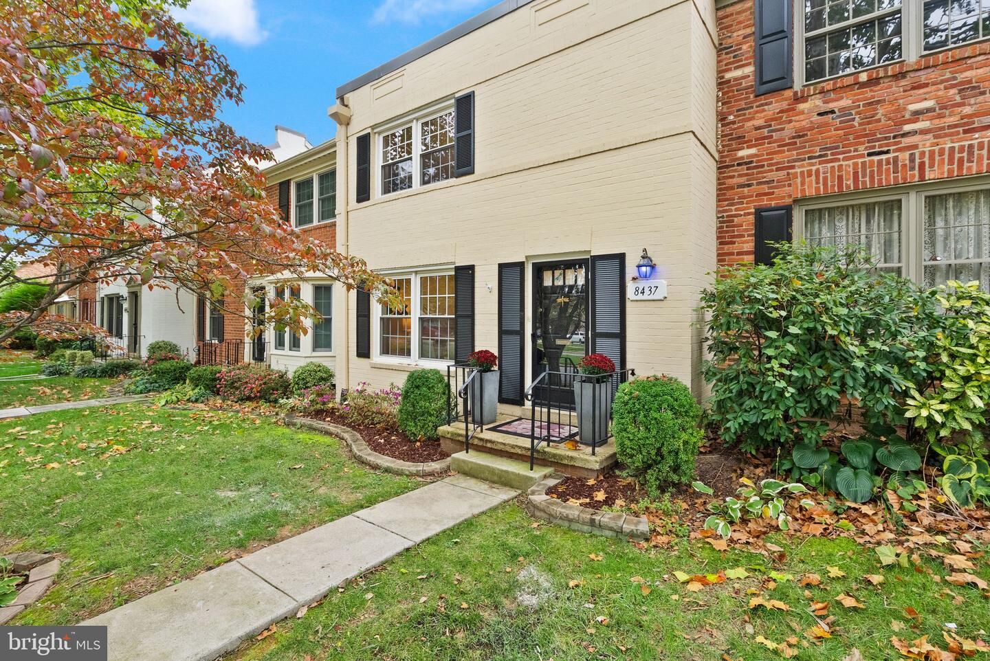 Property Photo: 8437 Forrester Boulevard VA 22152