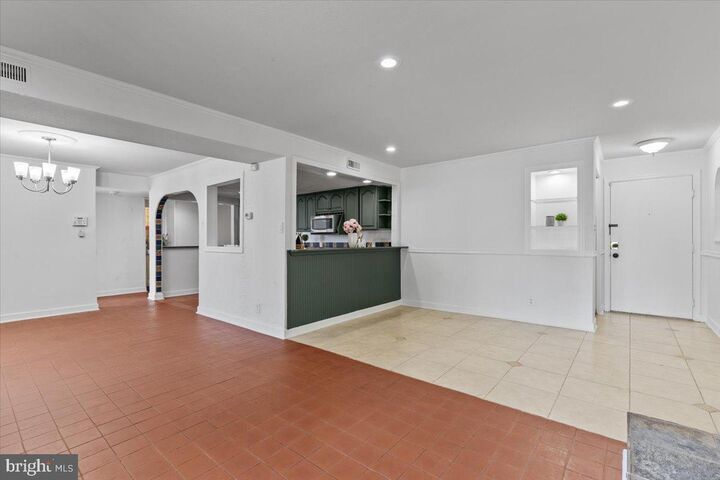 Property Photo: 202 Buckingham Lane 102 VA 22556