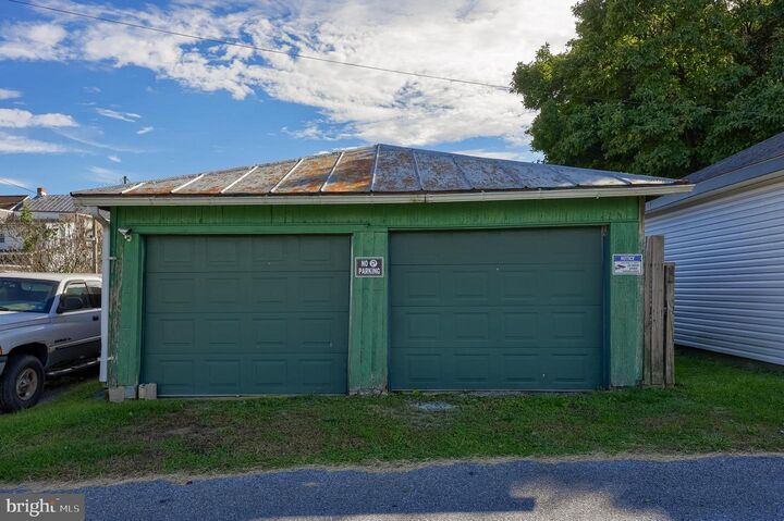 Property Photo: 109 E Cumberland Street PA 17042