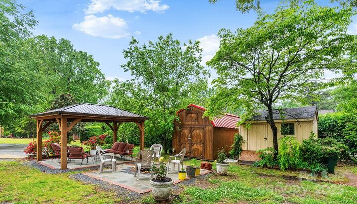 Property Photo:  1287 Queensgate Street  NC 28054 