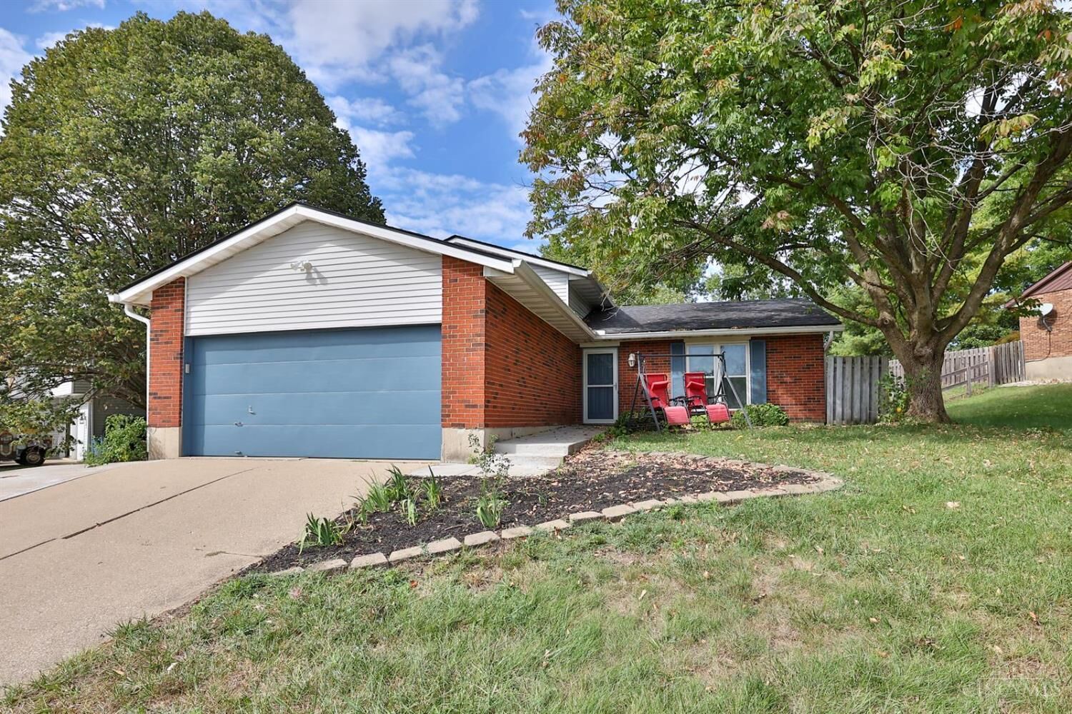 Property Photo: 4004 Bayberry Drive OH 45011