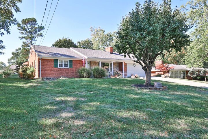 Property Photo: 6829 Springcrest Circle OH 45243